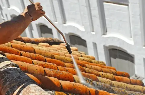 Nettoyage de toitures - Saint-Pierre-de-Chignac